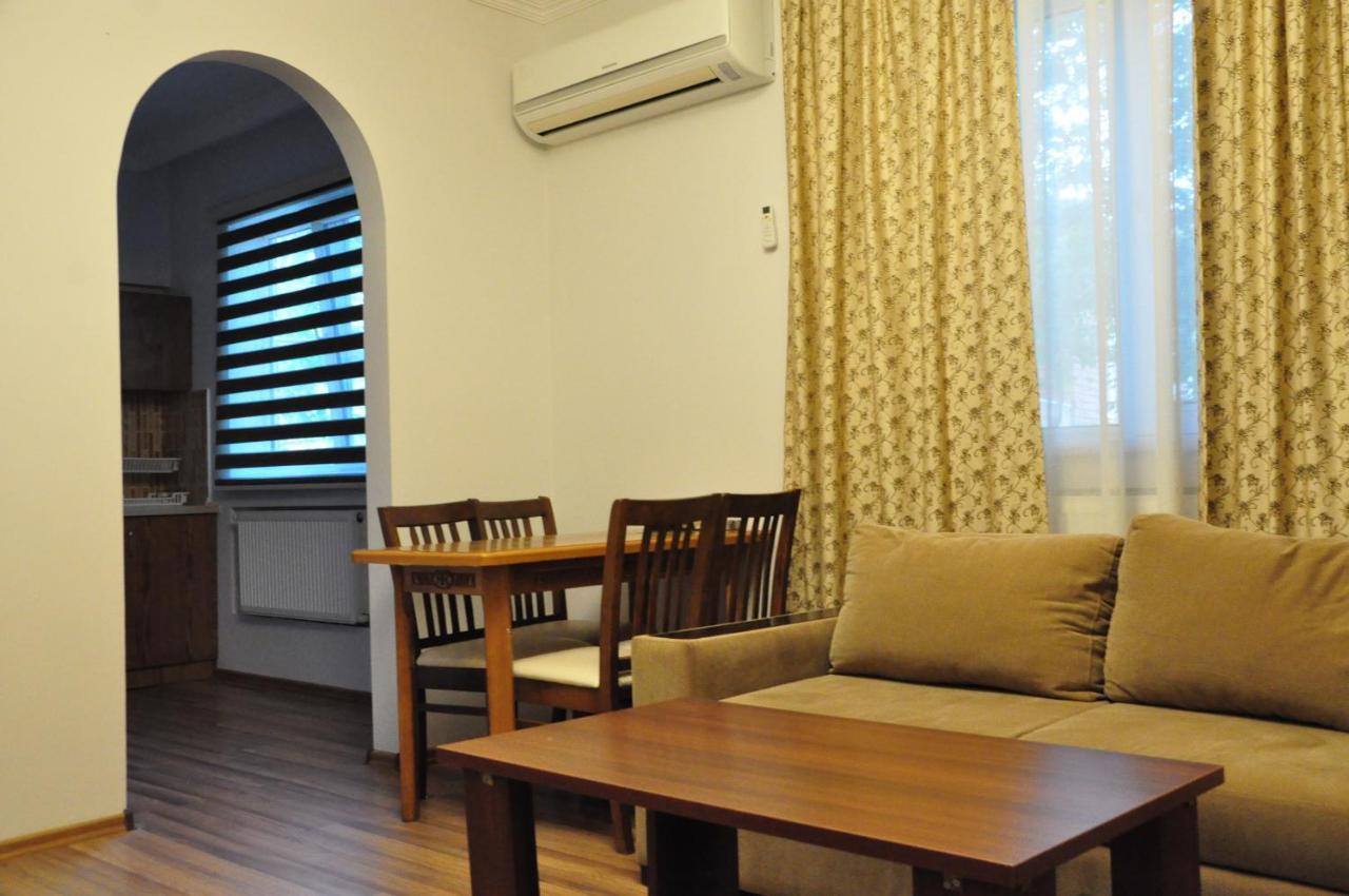 Vilesh Palace Hotel Masally Bagian luar foto
